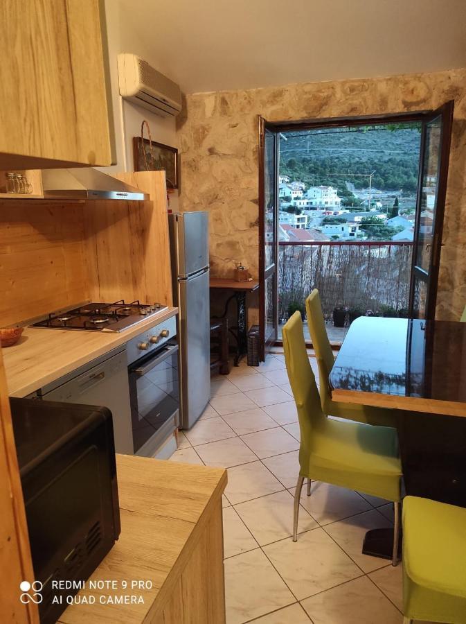 Apartment Stunning View-maleni