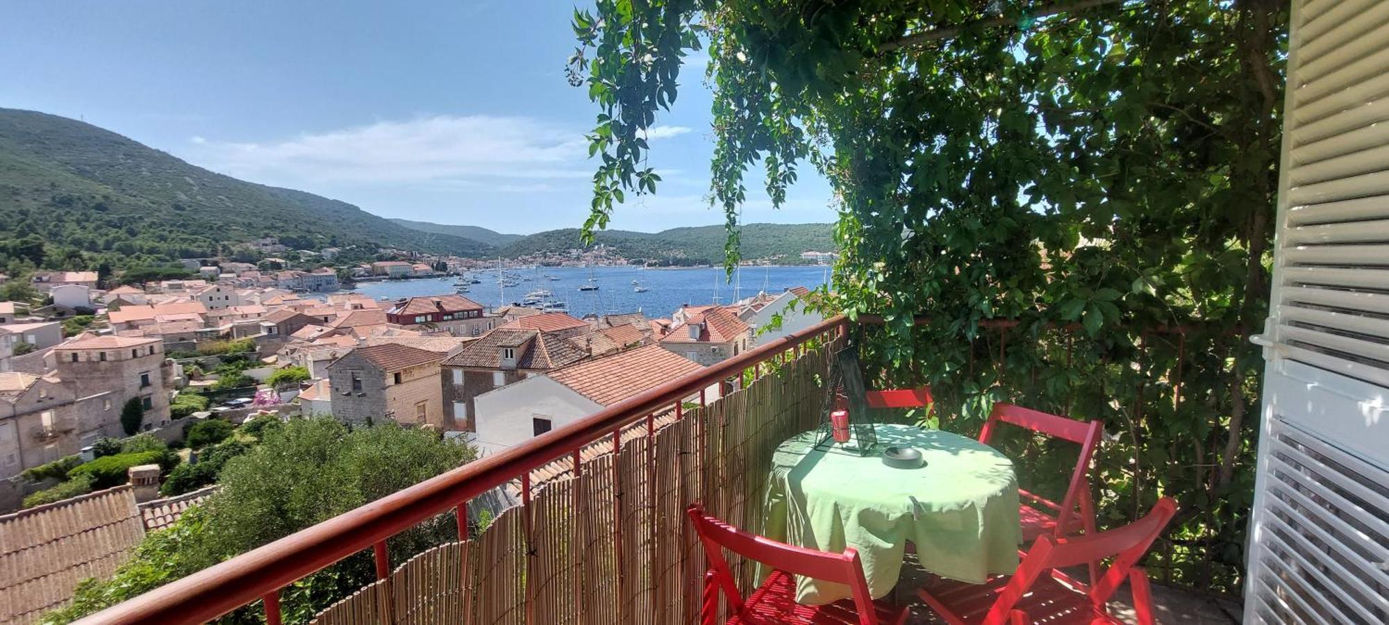 Apartment Stunning View-maleni Vis