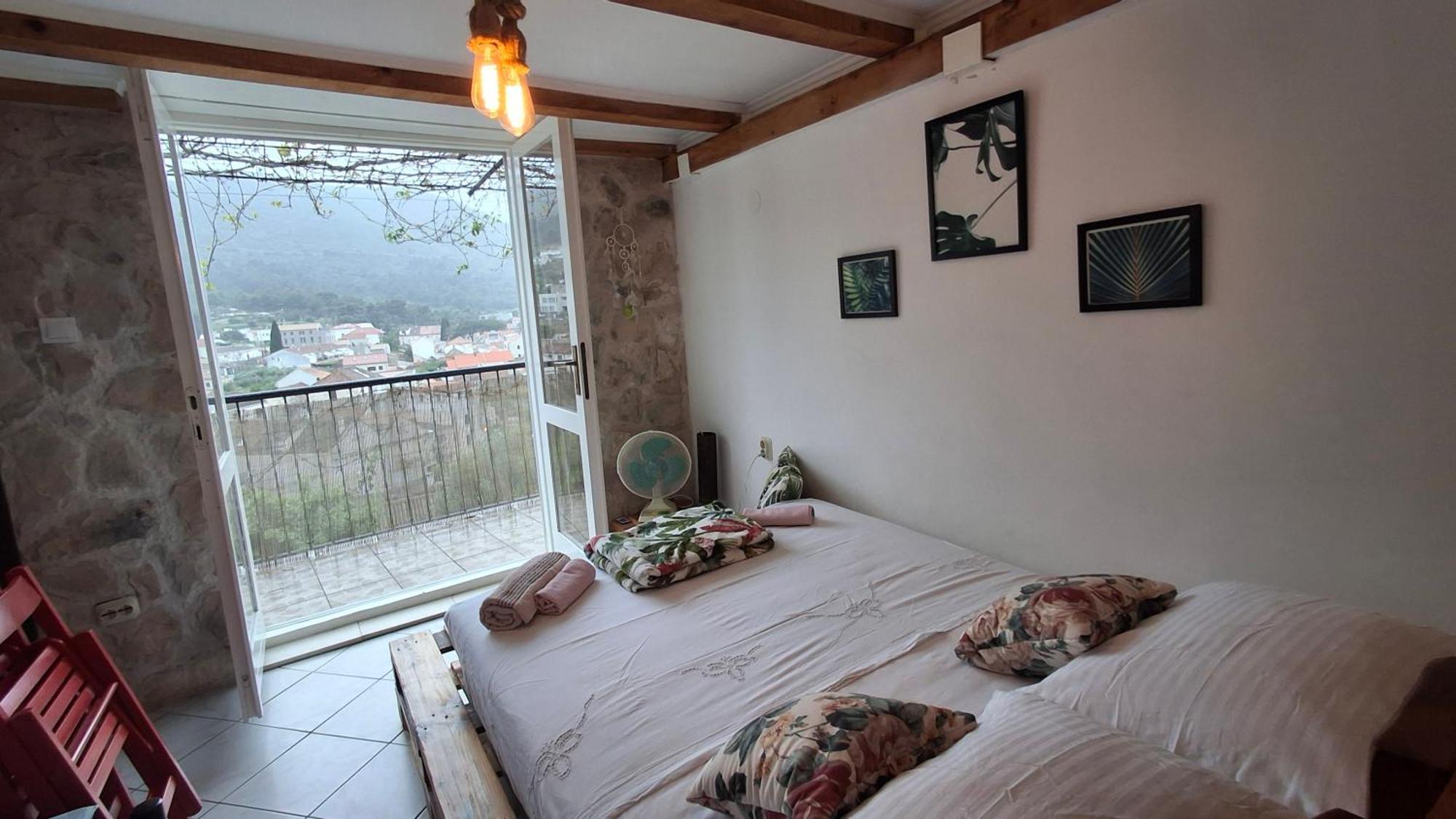 Stunning View-maleni Apartment