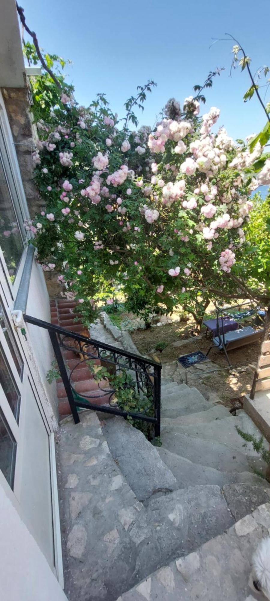 Apartment Stunning View-maleni Vis